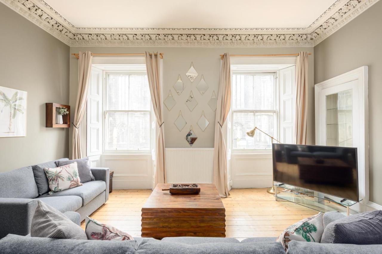 2 Bed Old Town Apartment - Next To Castle エディンバラ エクステリア 写真