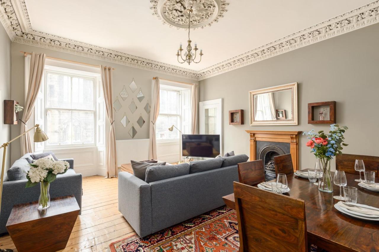 2 Bed Old Town Apartment - Next To Castle エディンバラ エクステリア 写真