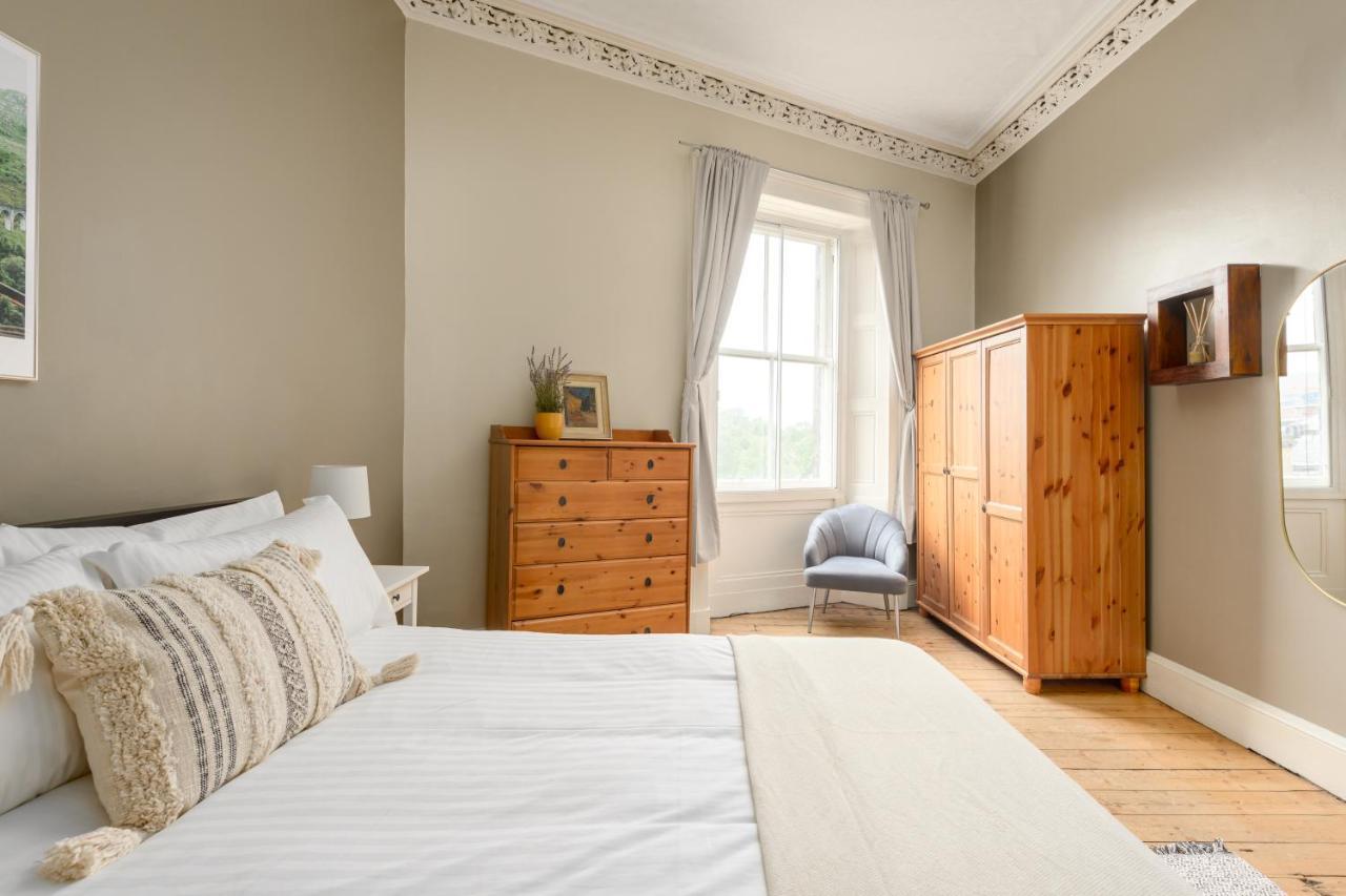 2 Bed Old Town Apartment - Next To Castle エディンバラ エクステリア 写真
